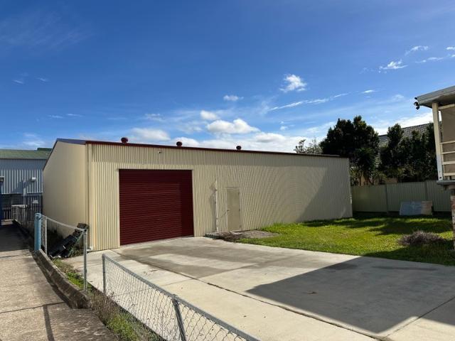 Warehouse for rent in Toombul, Queensland