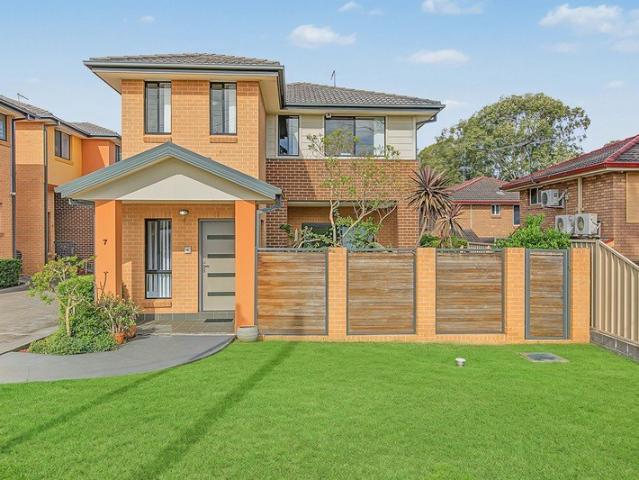 Townhouse for sale in Kings Park, Sydney