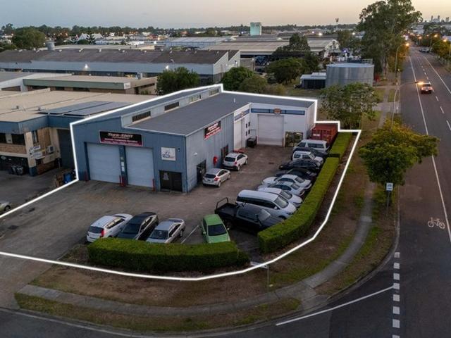 Warehouse for sale in Toombul, Queensland