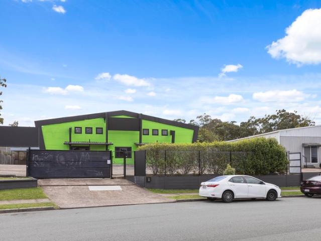 Warehouse for sale in Little Mountain, Sunshine Coast Regional