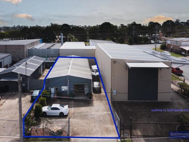 Warehouse for rent in Toombul, Queensland