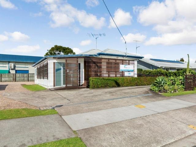 Office for rent in Kings Creek, Queensland
