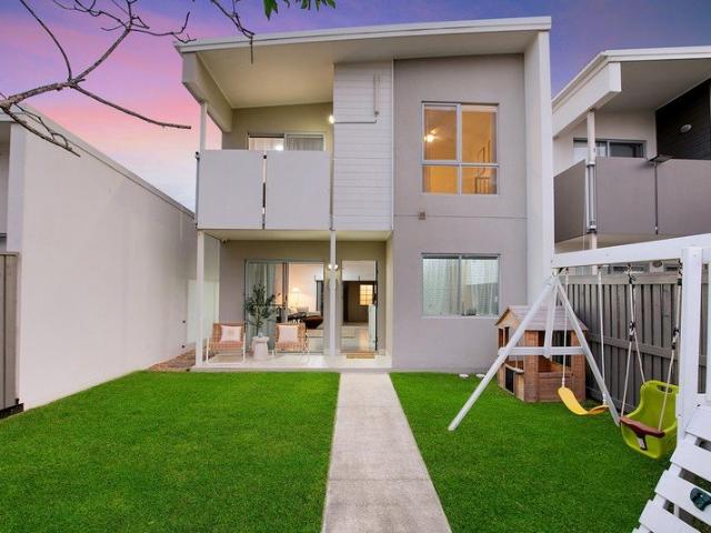 Townhouse for sale in Toombul, Queensland