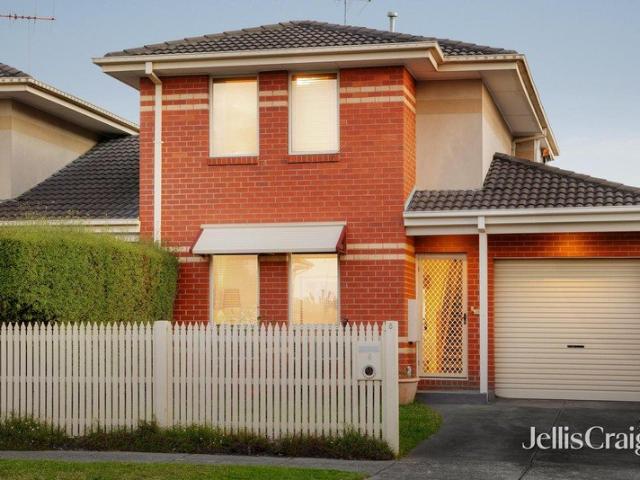 Townhouse for sale in Camerons Creek, Victoria