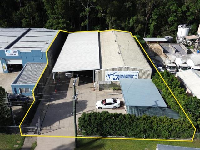 Warehouse for sale in Kings Creek, Queensland