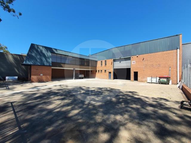 Warehouse for rent in Smithfield, Sydney