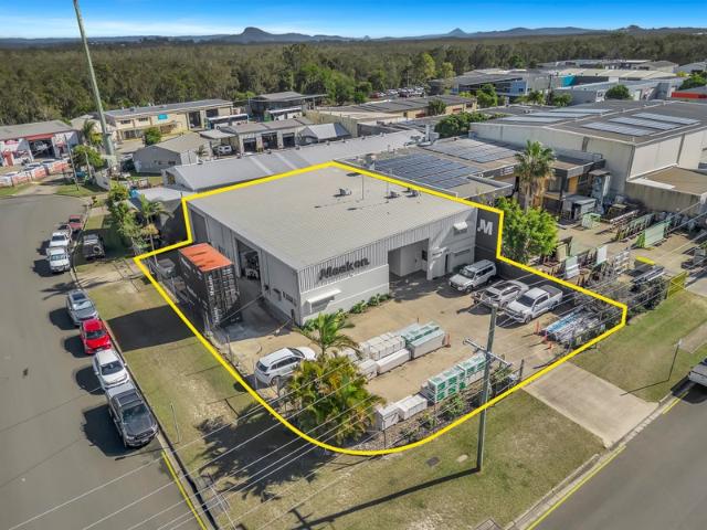 Warehouse for sale in Kings Creek, Queensland