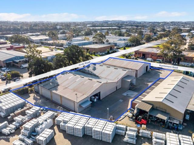 Warehouse for rent in Minto, Sydney