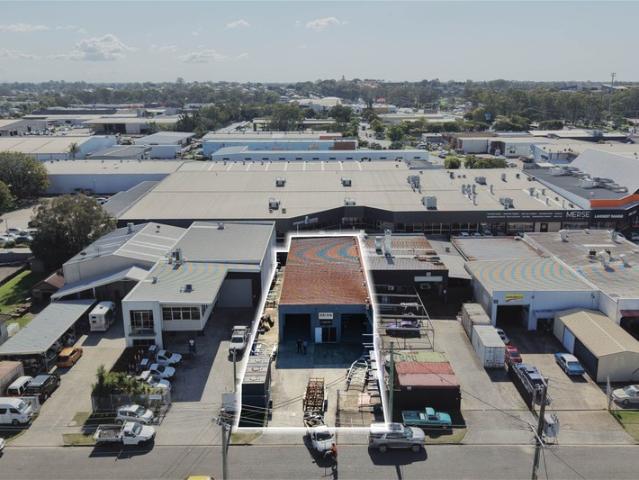 Warehouse for rent in Toombul, Queensland