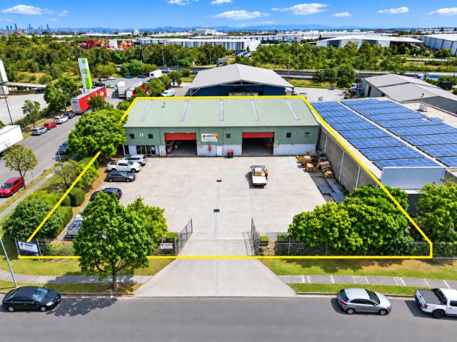 Warehouse for rent in Toombul, Queensland