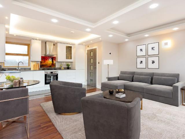 House for rent in St. George in the East, Greater London
