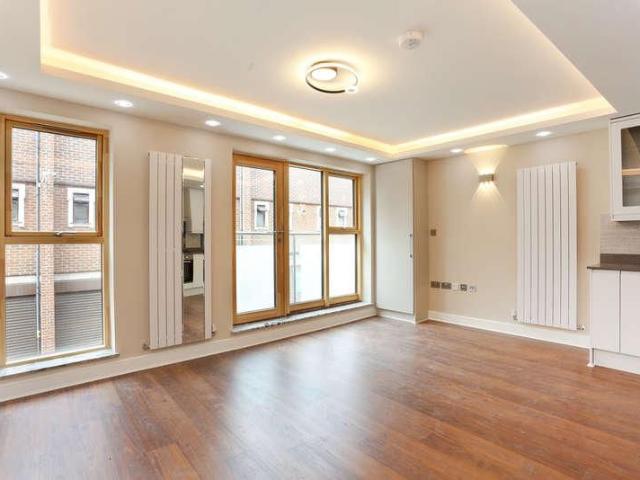 Apartment for rent in Stepney, Greater London