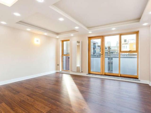 Apartment for rent in Stepney, Greater London