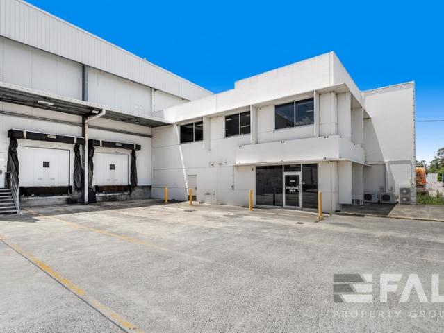 Warehouse for rent in Toombul, Queensland