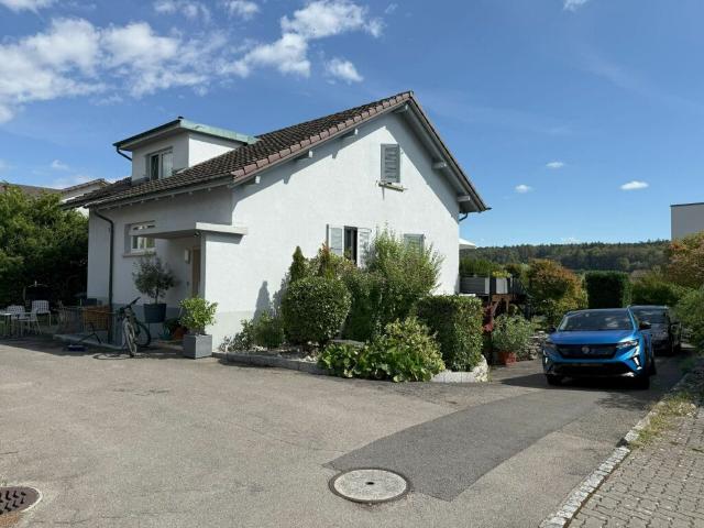 Einfamilienhaus kaufen in Sutz-Lattrigen, Verwaltungsregion Seeland