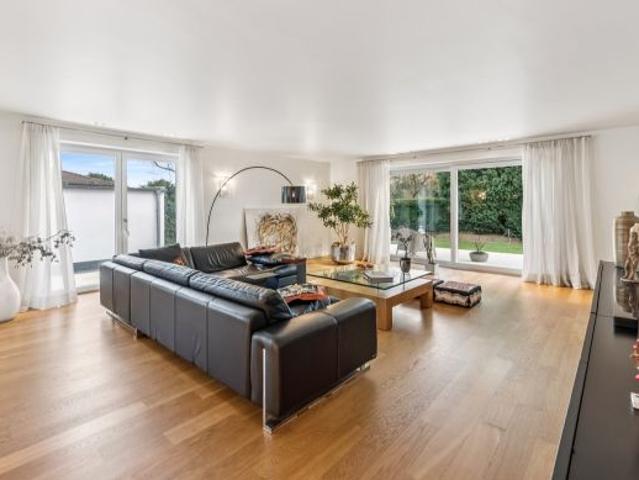 Haus kaufen in Meerbusch, Nordrhein-Westfalen
