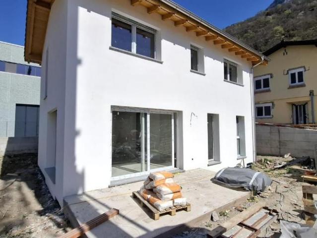 Haus kaufen in Cadenazzo, Tessin