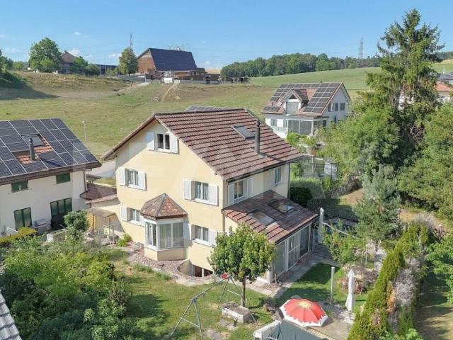 Immobilie kaufen in Oeschgen, Aargau