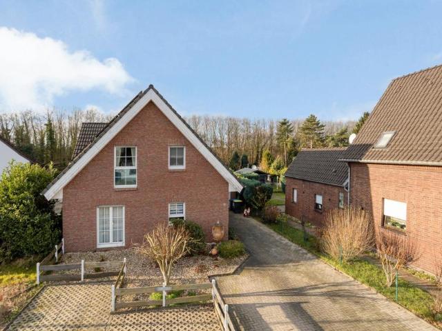 Haus kaufen in Moers, Nordrhein-Westfalen