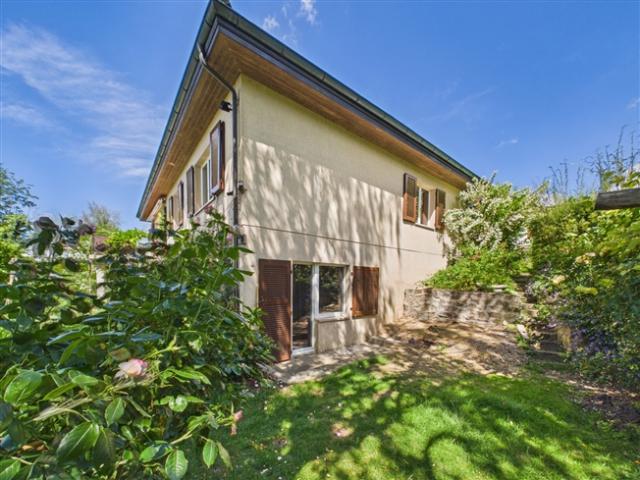 Einfamilienhaus kaufen in Kloten, Zürich