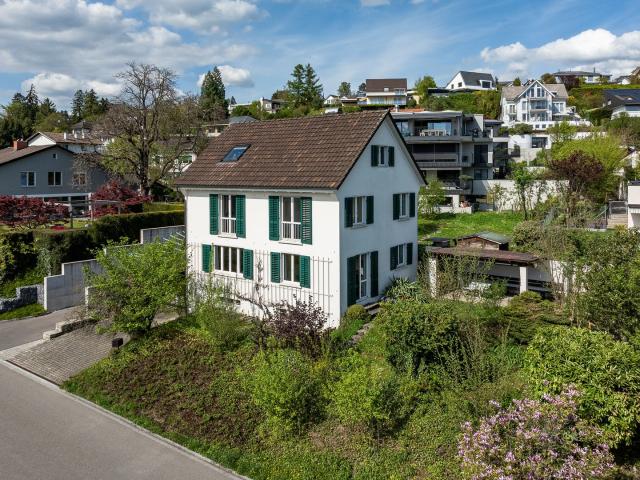 Reihenfamilienhaus kaufen in Herrliberg, Zürich