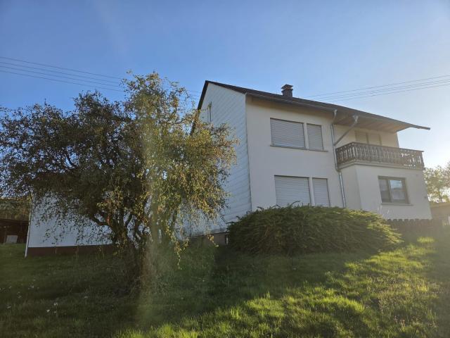 Villa kaufen in Niedersohren, Rheinland-Pfalz