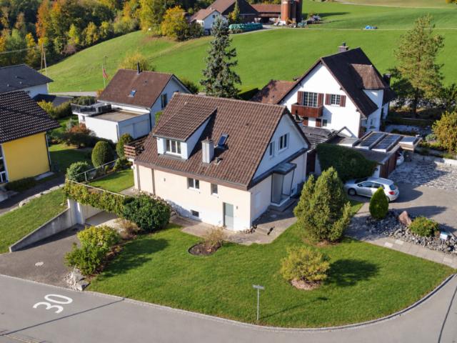 Einfamilienhaus kaufen in Berghof, Dättlikon