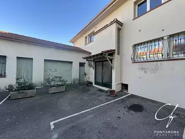 Garage vente à Arrondissement de Draguignan, Fréjus