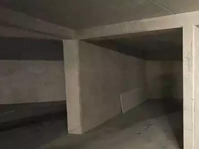 Garage vente à Arrondissement de Draguignan, Fréjus