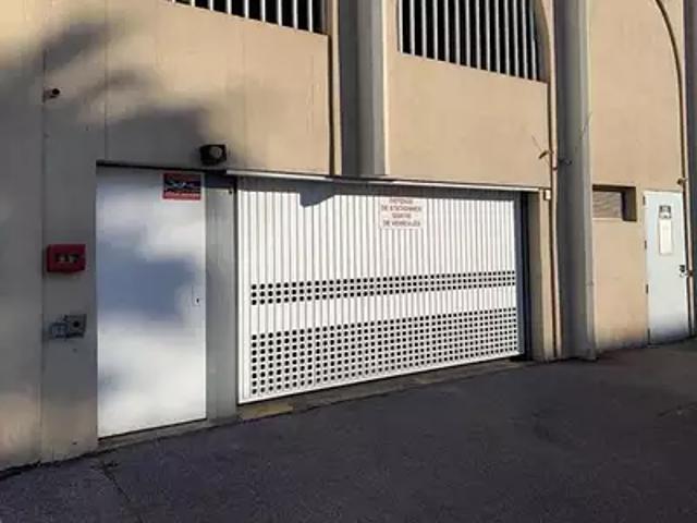 Garage vente à Arrondissement de Draguignan, Fréjus