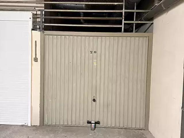 Garage vente à Arrondissement de Draguignan, Fréjus