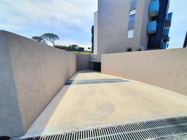 Garage vente à Arrondissement de Draguignan, Fréjus