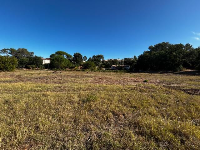 Terrain vente à Arrondissement de Draguignan, Fréjus