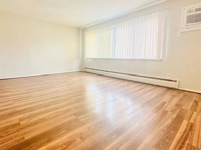 Apartment for rent in Hennepin, Minnesota