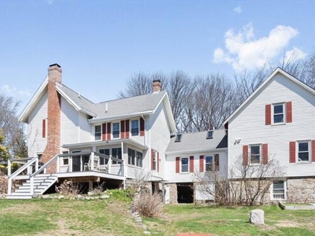 House for sale in Wayland
