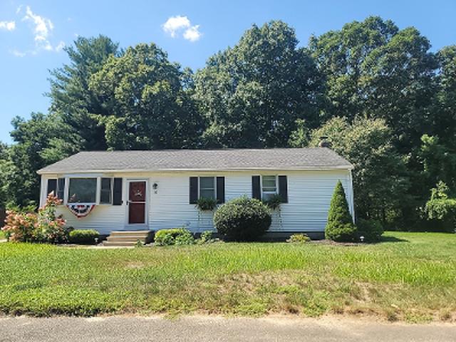 House for sale in North Oxford, Massachusetts