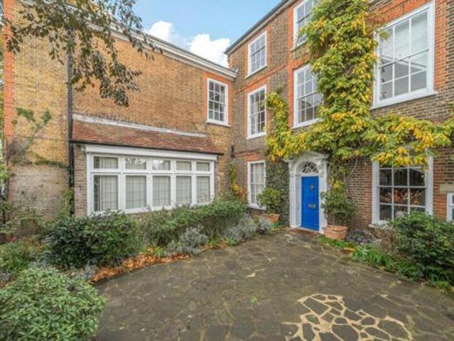 House for sale in Lyons, Greater London