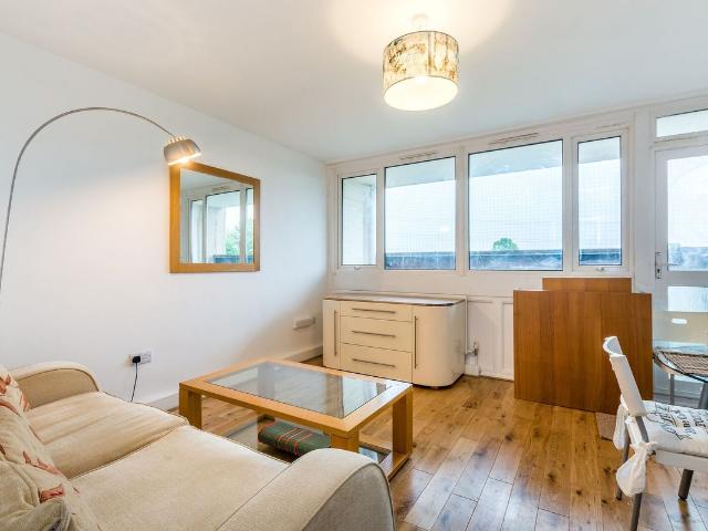 Apartment for rent in London Borough of Merton, Greater London