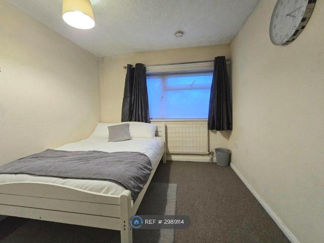 Room for rent in Heartsease, East Bank