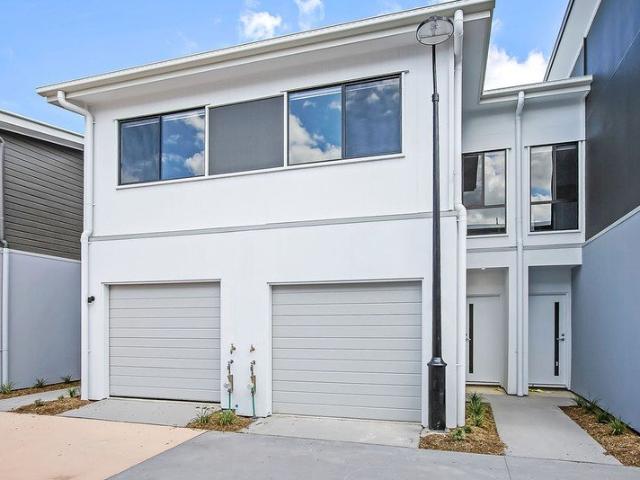 Townhouse for rent in Toombul, Queensland
