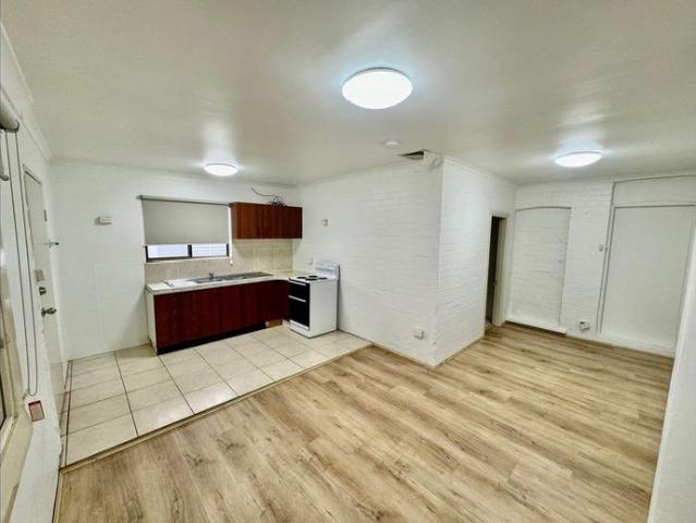 Granny Flat for rent in Campsie, Sydney