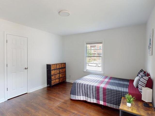 Room for rent in College Park, Georgia