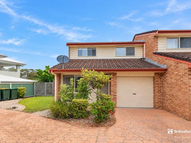 Townhouse for sale in Salamander Bay, Port Stephens Council