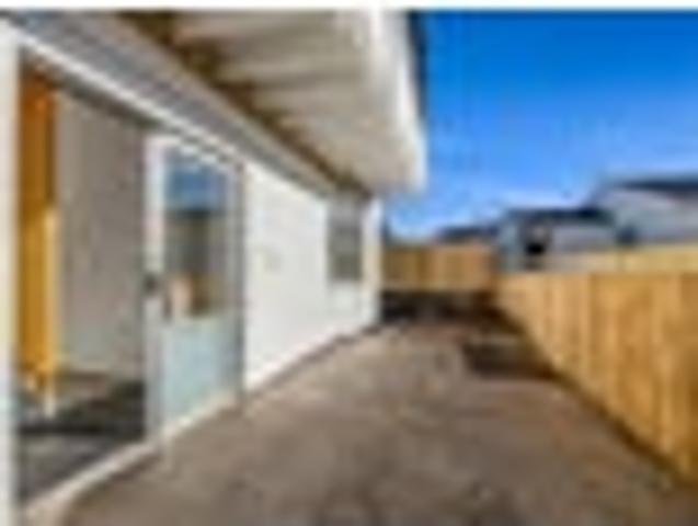 Apartment for sale in Hillsborough, Taranaki