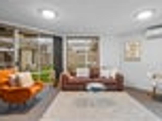 Townhouse for sale in Otakou