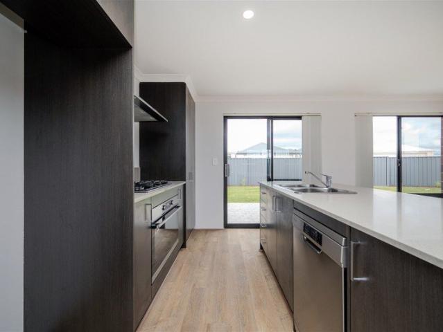 House for rent in Banksia Grove, Western Australia