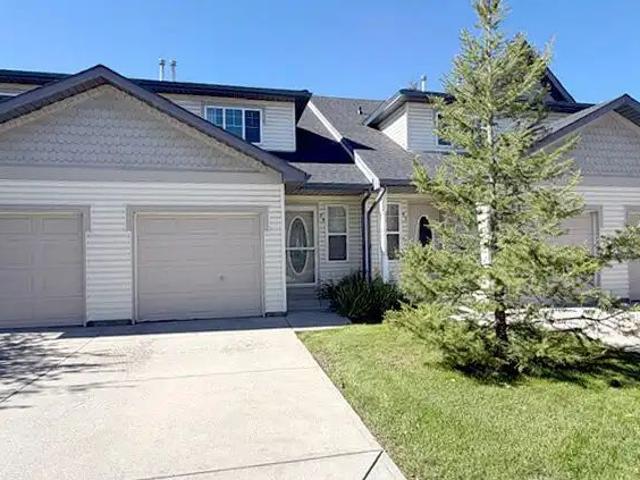 Townhouse for rent in Newport Country Hills Village, Calgary