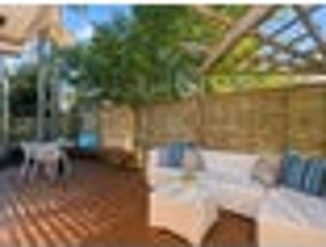 Apartment for sale in Three Kings, Oroua County