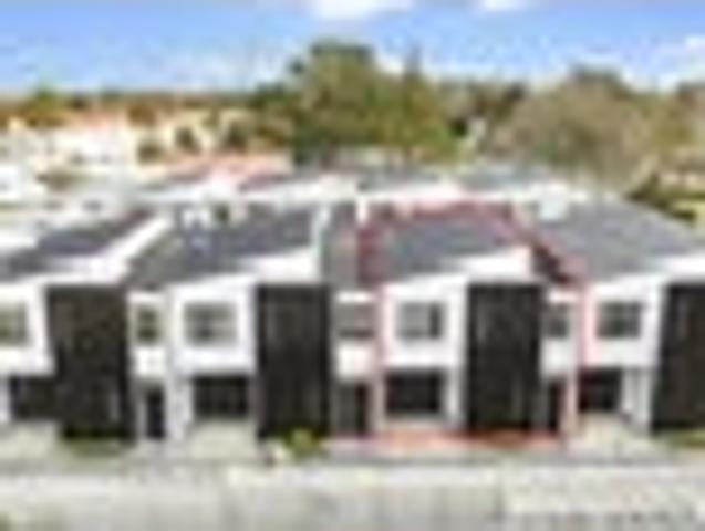 Townhouse for sale in Papakura