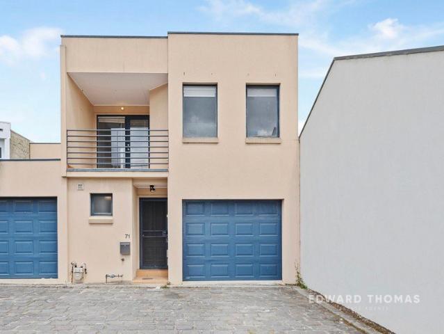 Townhouse for rent in Kensington, Melbourne
